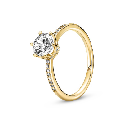 Pandora Moments Sparkling Crown Solitaire Ring met 14 Karaat Gouden Plating 168289C01 
